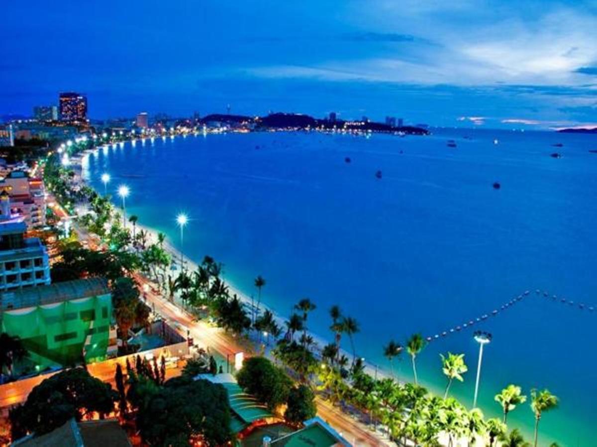 Royal Q & D Suites Pattaya Esterno foto