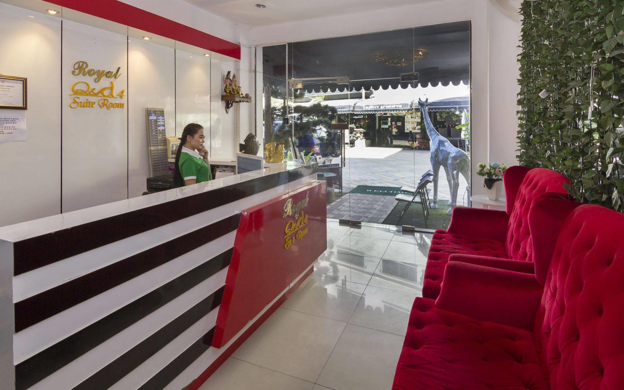 Royal Q & D Suites Pattaya Esterno foto